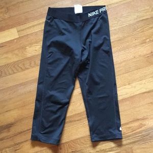 Nike pro dri fit cropped legging medium